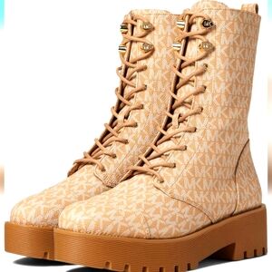 Michael Kors Women's Bryce Lug Sole Platform Combat Boot Saiz 7.5